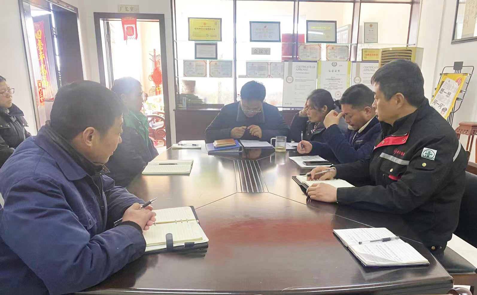 Dafeng Mingyue Bearing Bush Co., Ltd. 2025 için ilk aylık toplantı düzenledi